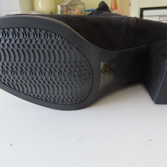 Over the knee boots - Picture 4 of 6